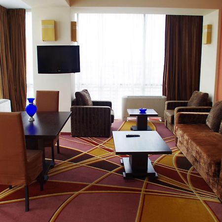 Mari Vila Hotel Бухарест Екстер'єр фото